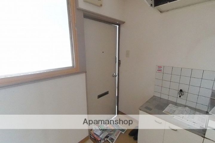 ドゥ・ラトゥール坂井201の玄関