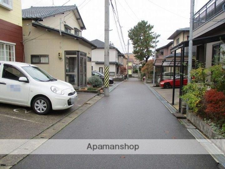 RIVABLE(リベイブル)小針台1-Aの周辺