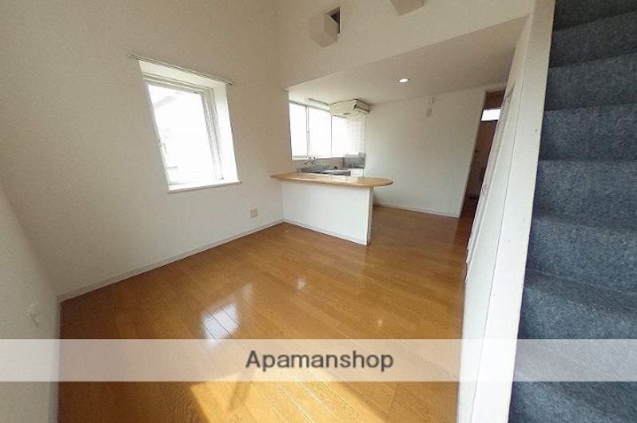 クレセントクレの居間