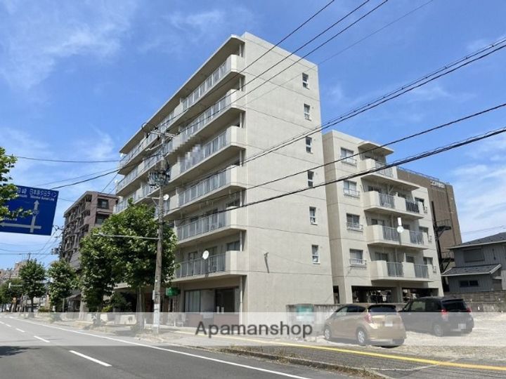 コンドミニアム信濃町の外観