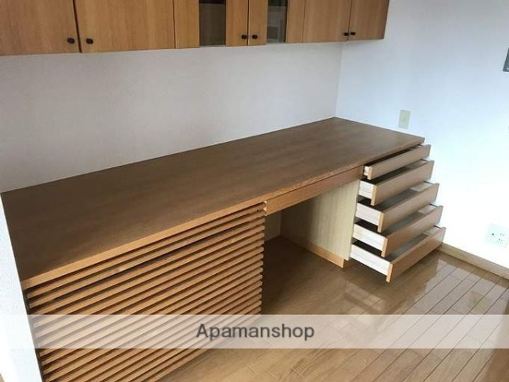 新潟ダイカンプラザ遊学館311の内装