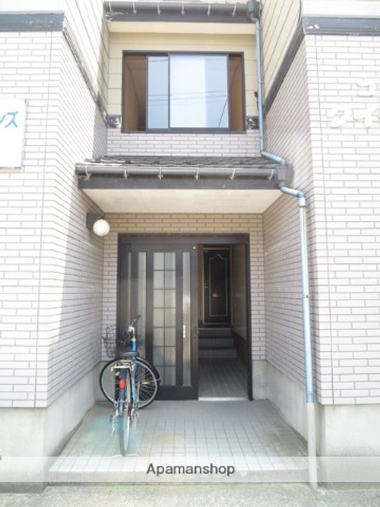 コーポクィーンズ201の外観