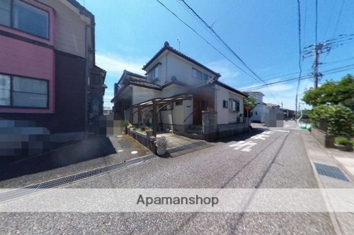 サムハウスⅢの周辺