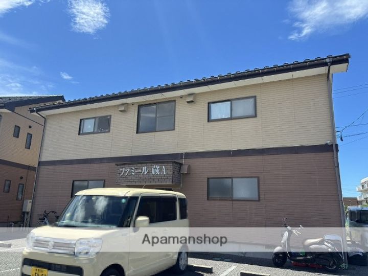 ファミール蔵B105の外観