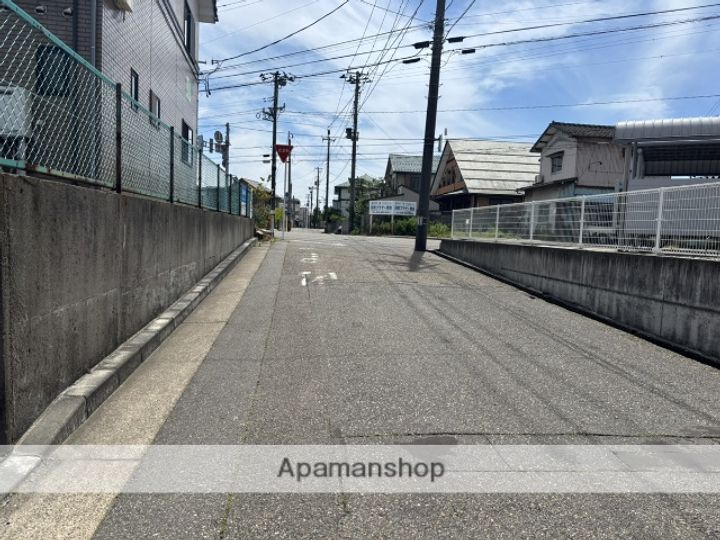 フォレストイン5の周辺