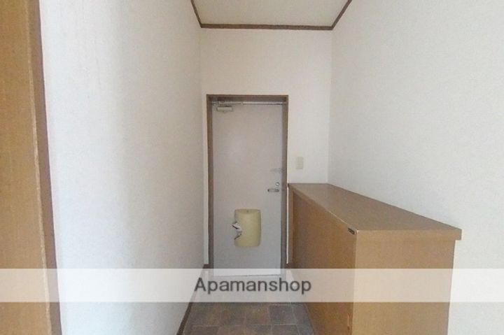 サンライズタウンF-3の玄関