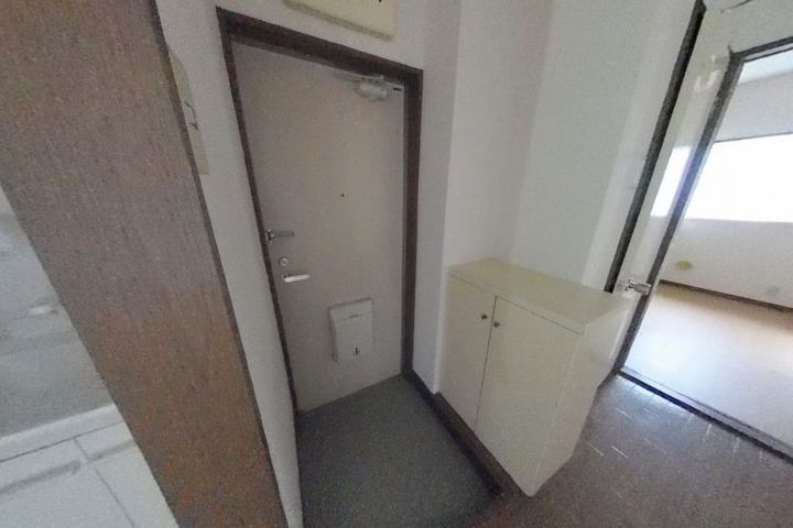 リバティーベルⅠの玄関