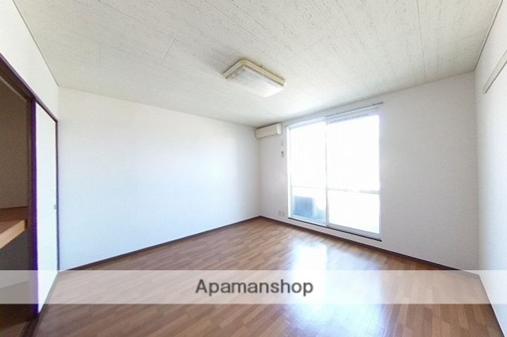 サンクレスト砂山203の居間