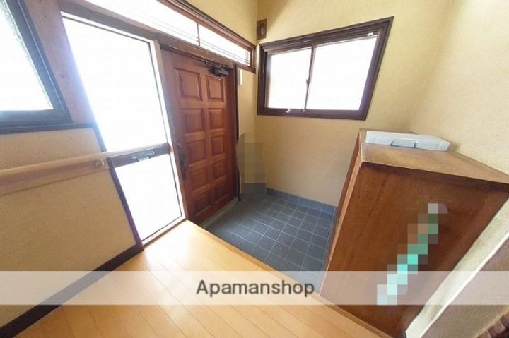 新潟県新潟市西区浦山4丁目(一戸建)の賃貸物件の玄関