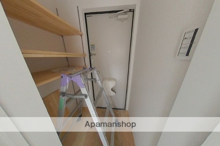 イーリッチテラス関屋本村の玄関