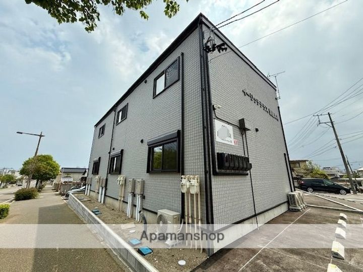 イーリッチテラス関屋本村の外観