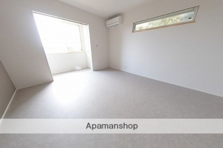 イーリッチテラス寺尾上の居間