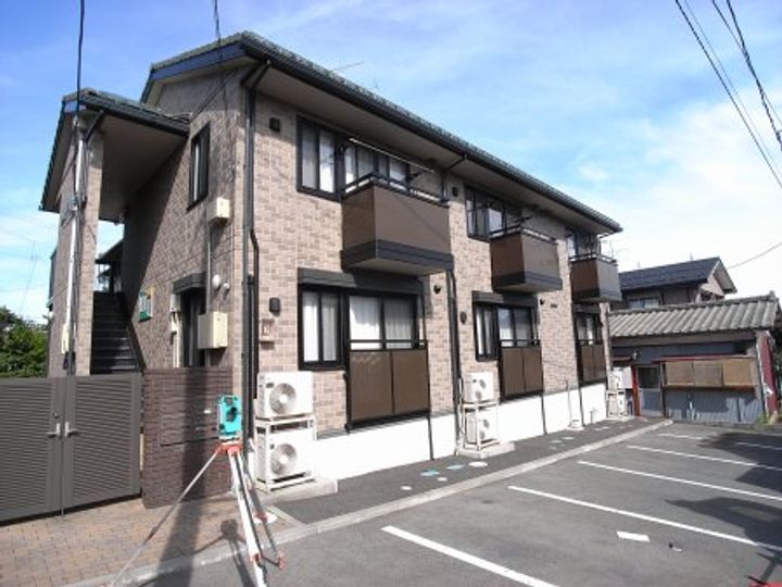 CREST西小針台の外観