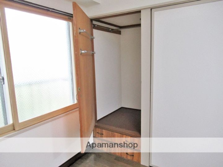 小善ビル205の内装