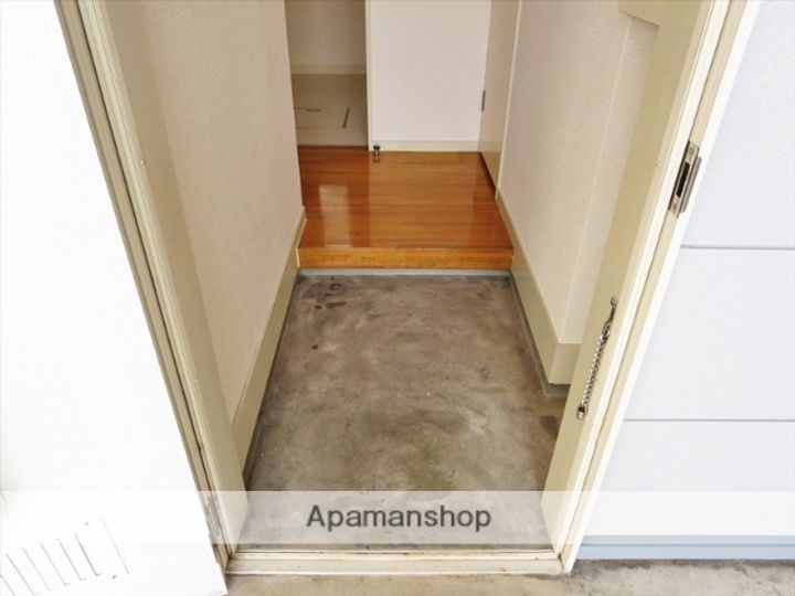 プールサイドの玄関