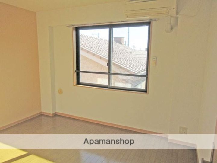 ヴェルドミールD棟1の居間