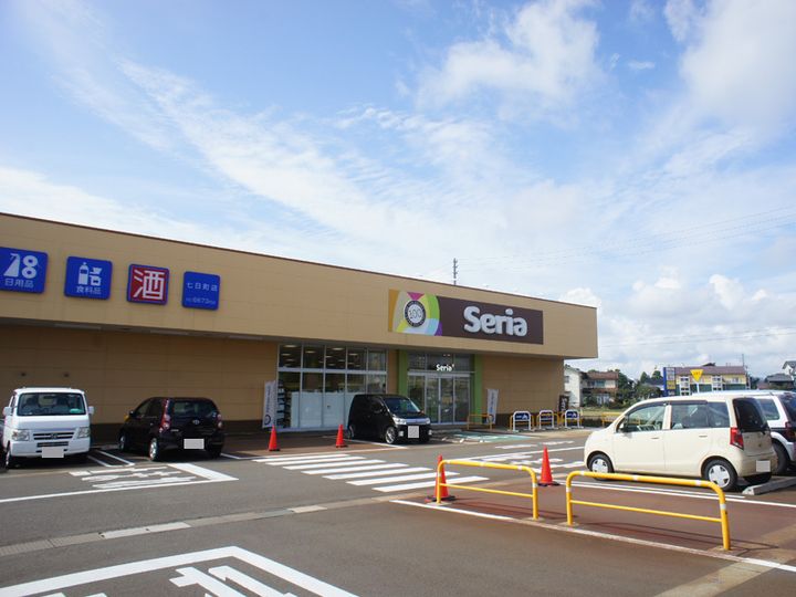 コートフィールドの周辺