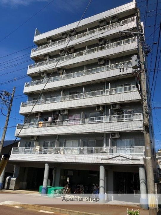 オクトワール長岡中央312の外観