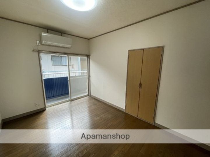 ベル住吉の居間