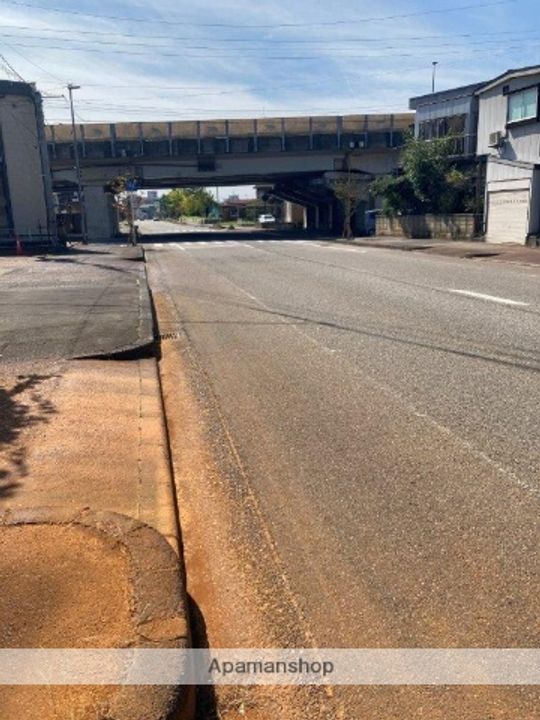 ラ・ロシェールCの周辺