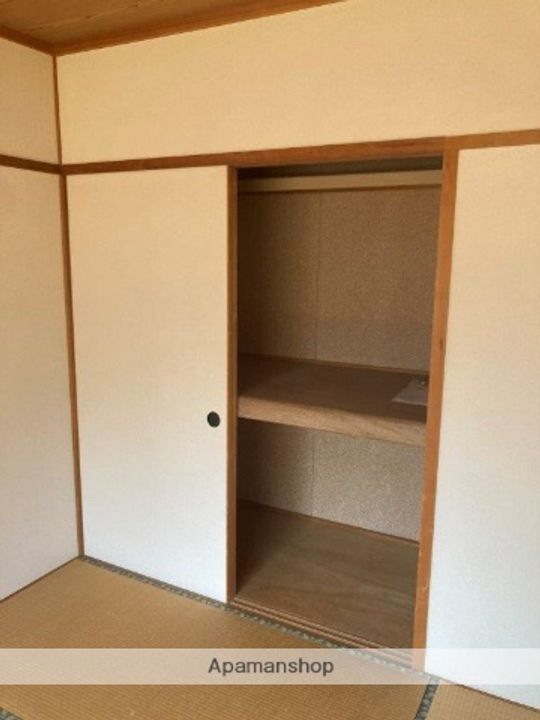 センチュリー荻野Ⅱ101の内装