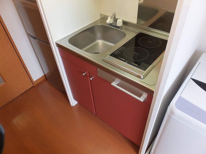 レオパレスルシファー106のキッチン