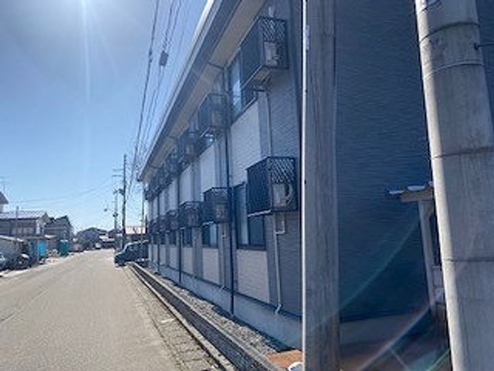 レオパレスエーデルハイムの外観