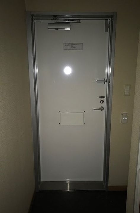 レオパレス夢の玄関