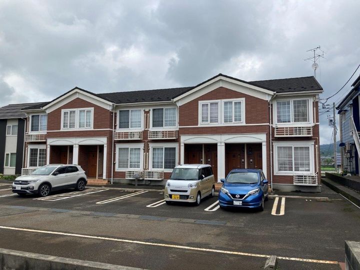 サンクレスト若草の外観