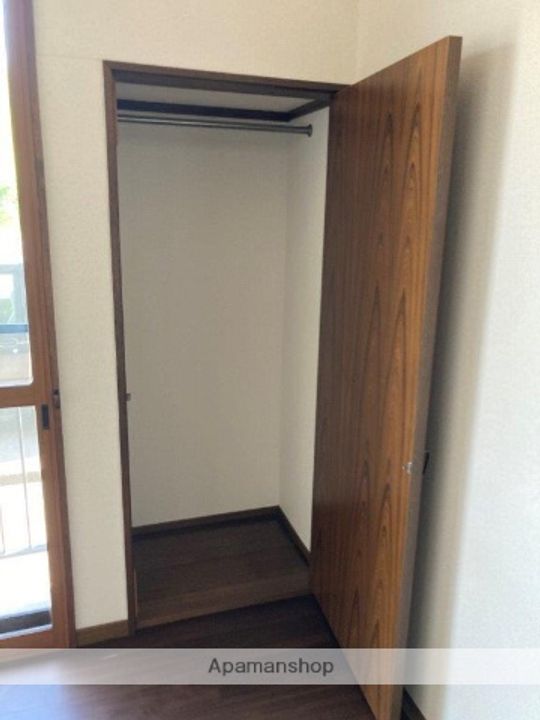 グランペール下山103の内装