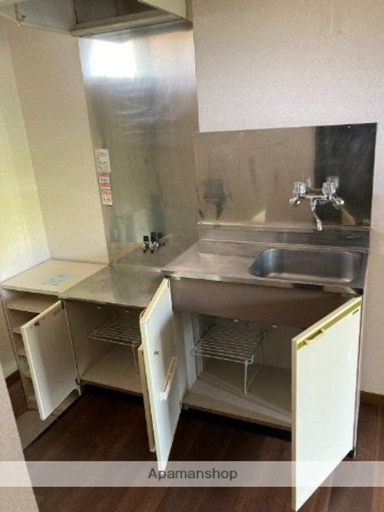 グランペール下山103の内装