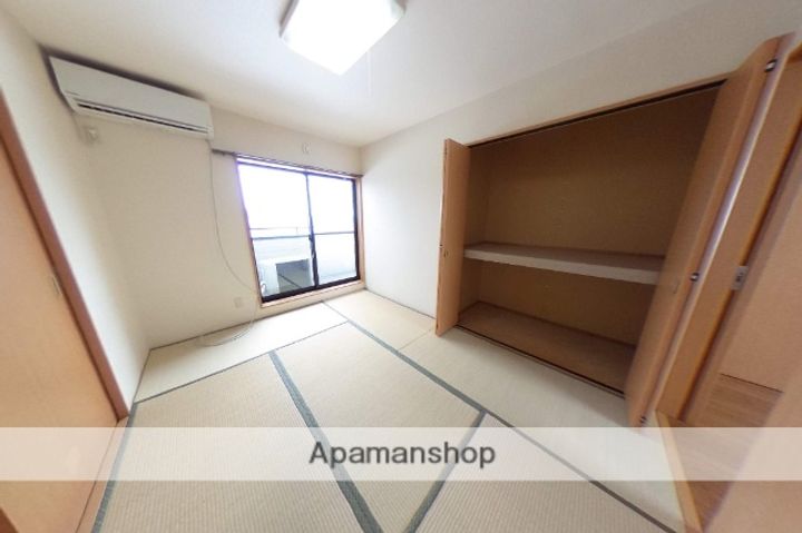 ノーブルハイム喜多町Aの居間