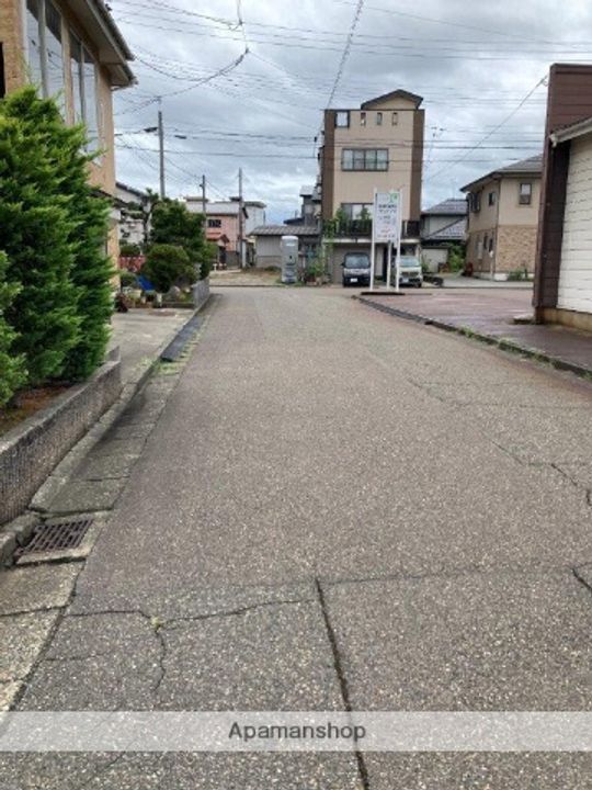 アネックスの周辺