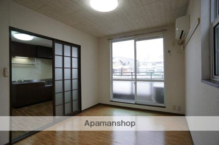 エクセルプレジオAの居間