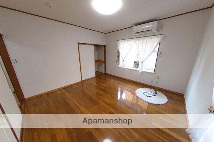 コーポ・アルファの居間
