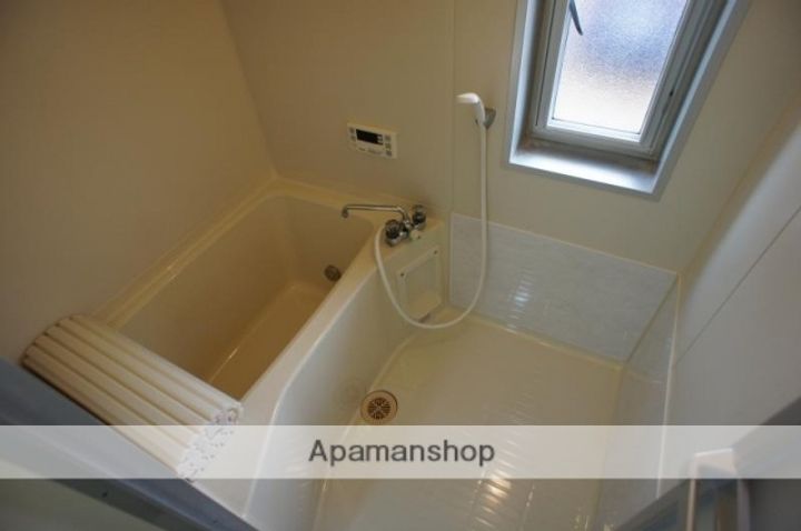 土合タウンハウスA8の風呂