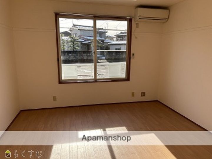 マエサンハイツ希望が丘の居間