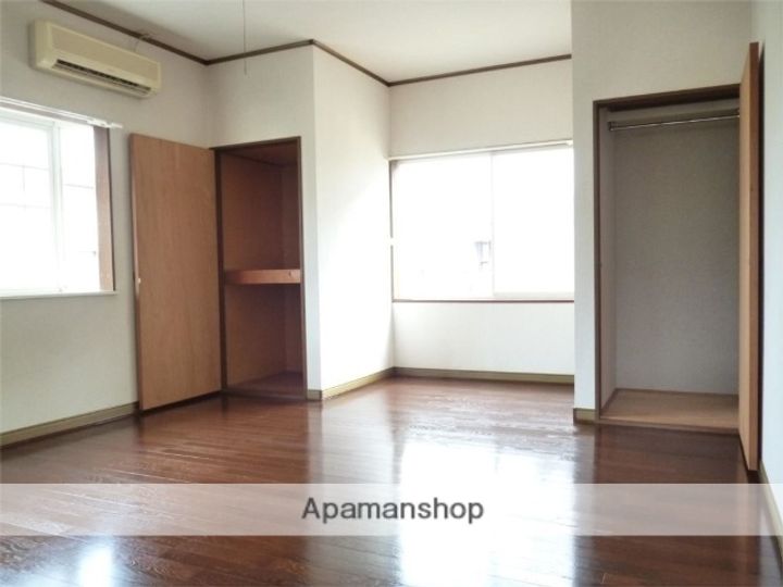 ファミール澤田B棟の居間