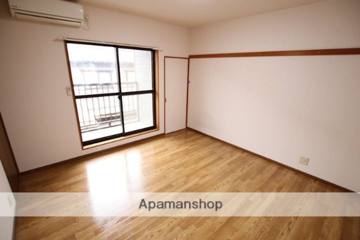 SUNマスヤの居間