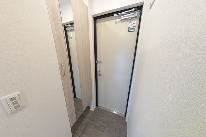 プレミアステイツYの玄関