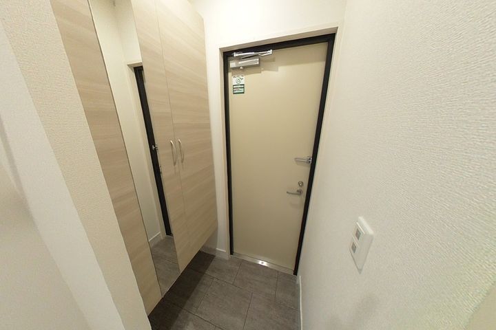プレミアステイツYの玄関