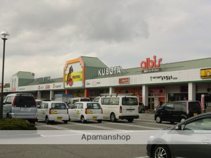 富山県富山市山室の賃貸マンションの周辺