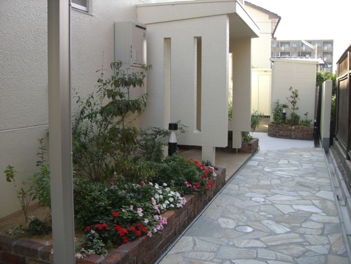 富山県富山市西田地方町3丁目の賃貸マンションの外観