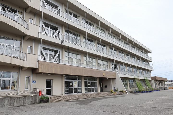 プレジール蓮町の周辺