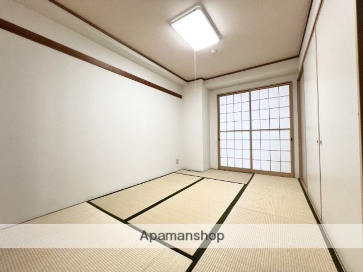 富山県富山市山室の賃貸マンションの内装