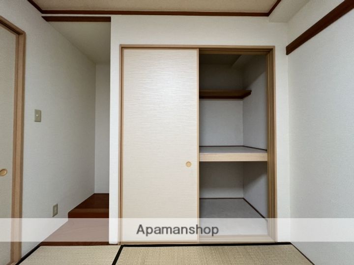 富山県富山市山室の賃貸マンションの内装