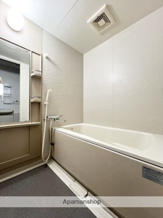 富山県富山市山室の賃貸マンションの風呂