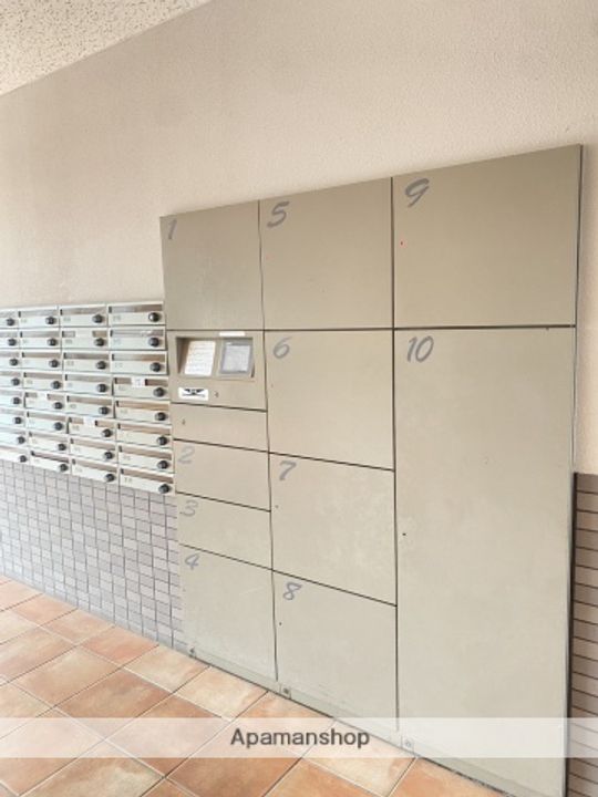 富山県富山市山室の賃貸マンションの外観