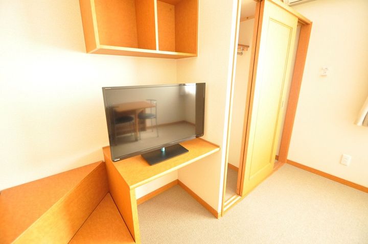 レオパレスいみず北209の居間