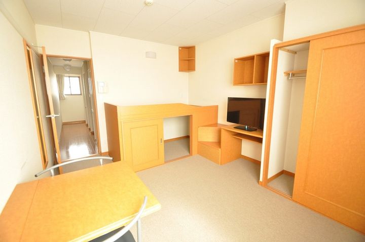 レオパレスいみず北209の居間